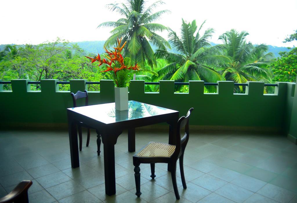 Отель Tropical Retreat Унаватуна Номер фото
