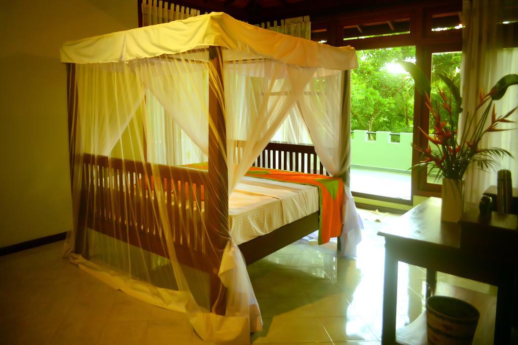 Отель Tropical Retreat Унаватуна Номер фото
